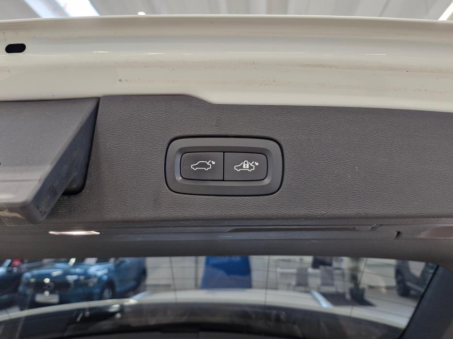 VOLVO V60 2020