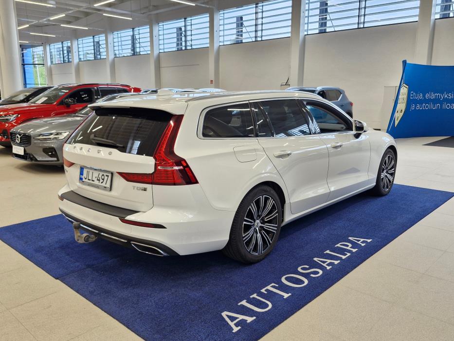 VOLVO V60 2020