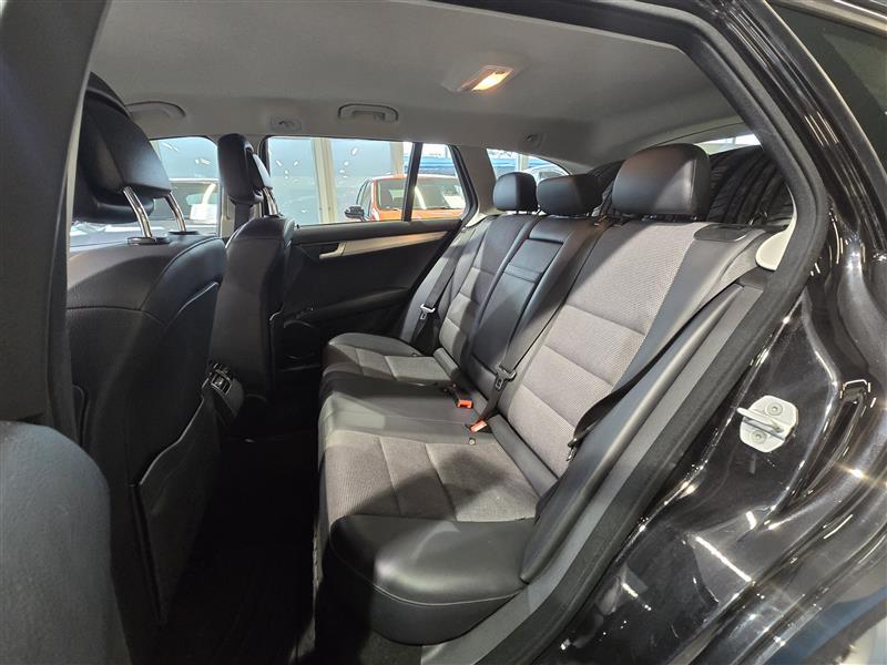 MERCEDES-BENZ C 2011