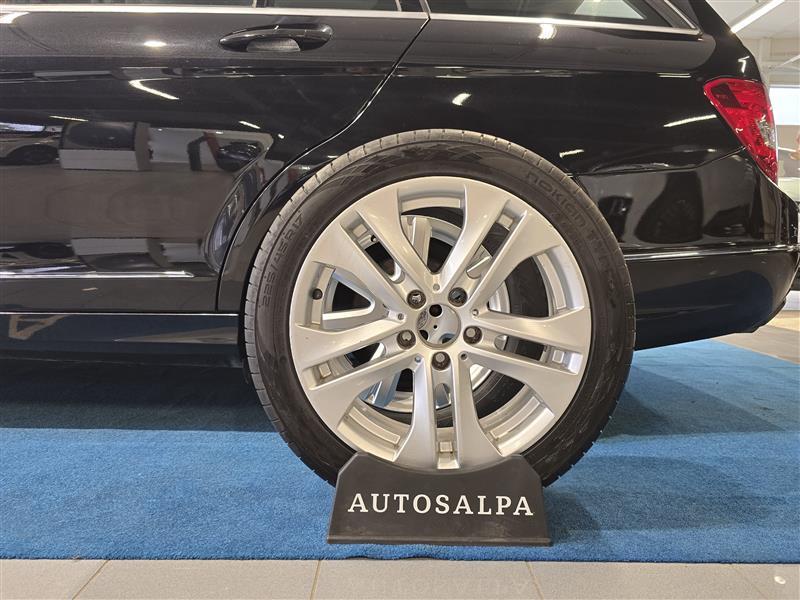 MERCEDES-BENZ C 2011