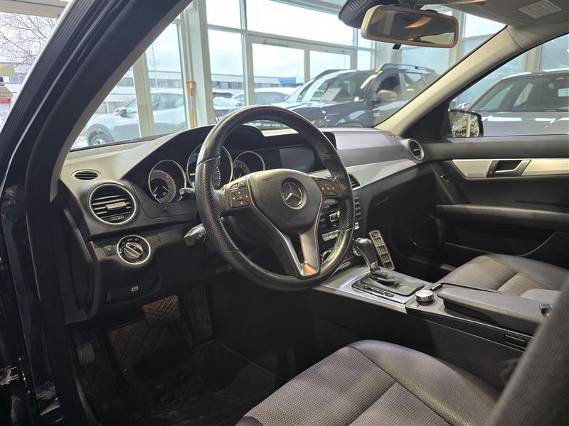 MERCEDES-BENZ C 2011