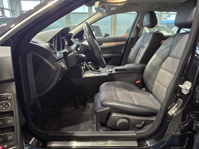 MERCEDES-BENZ C 2011