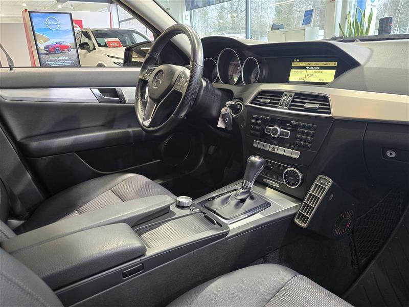 MERCEDES-BENZ C 2011
