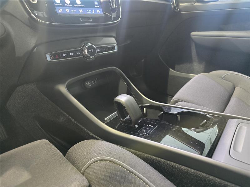 VOLVO C40 2023