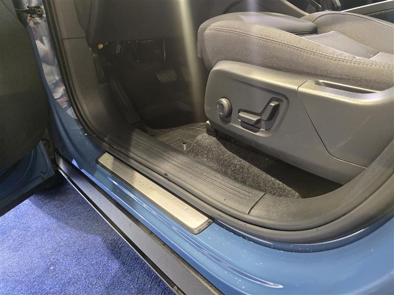 VOLVO C40 2023