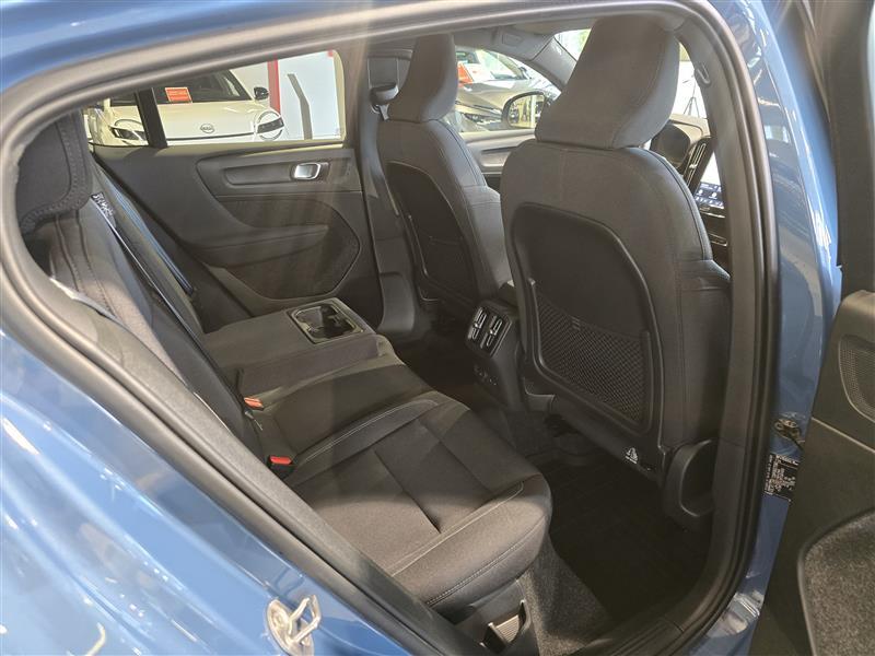 VOLVO C40 2023