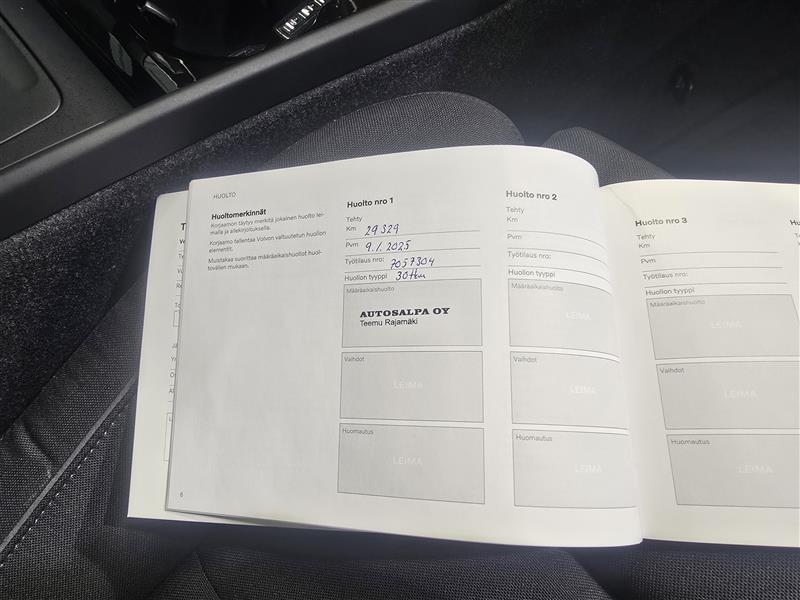 VOLVO C40 2023