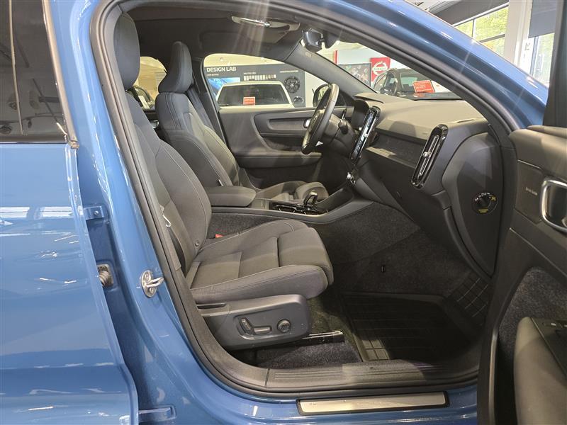 VOLVO C40 2023