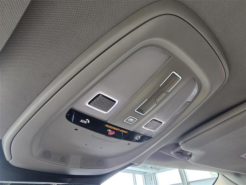 VOLVO XC90 2023
