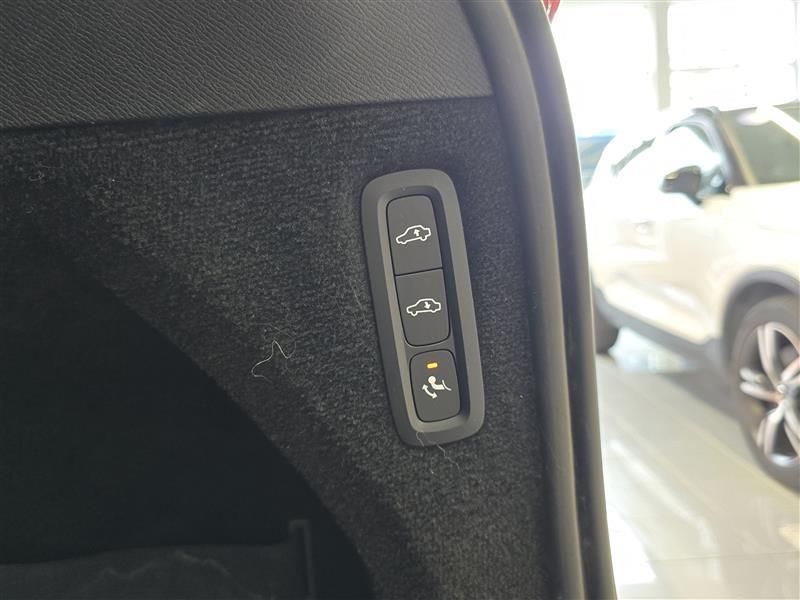 VOLVO XC90 2023