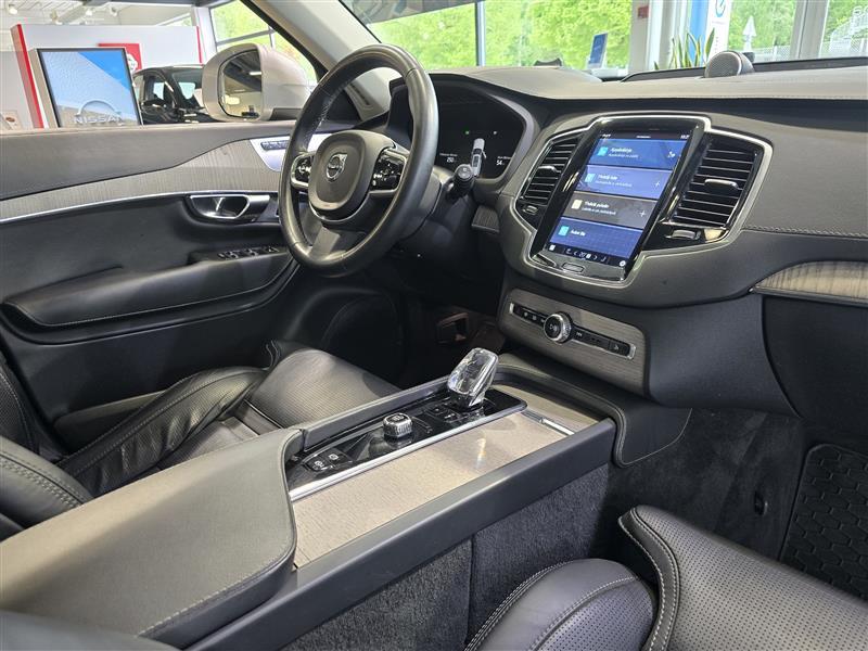 VOLVO XC90 2023