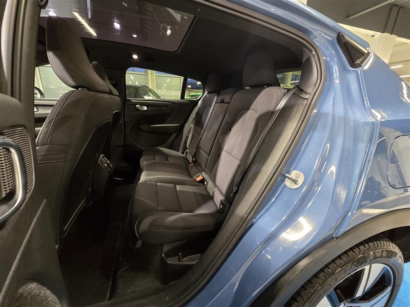 VOLVO C40 2024