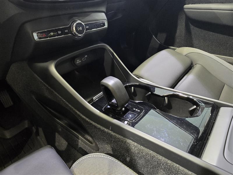 VOLVO C40 2024
