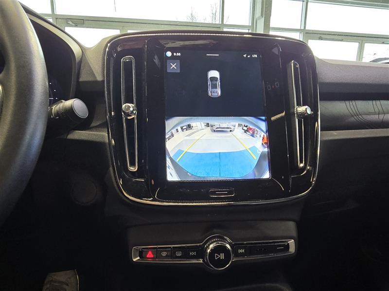 VOLVO C40 2024