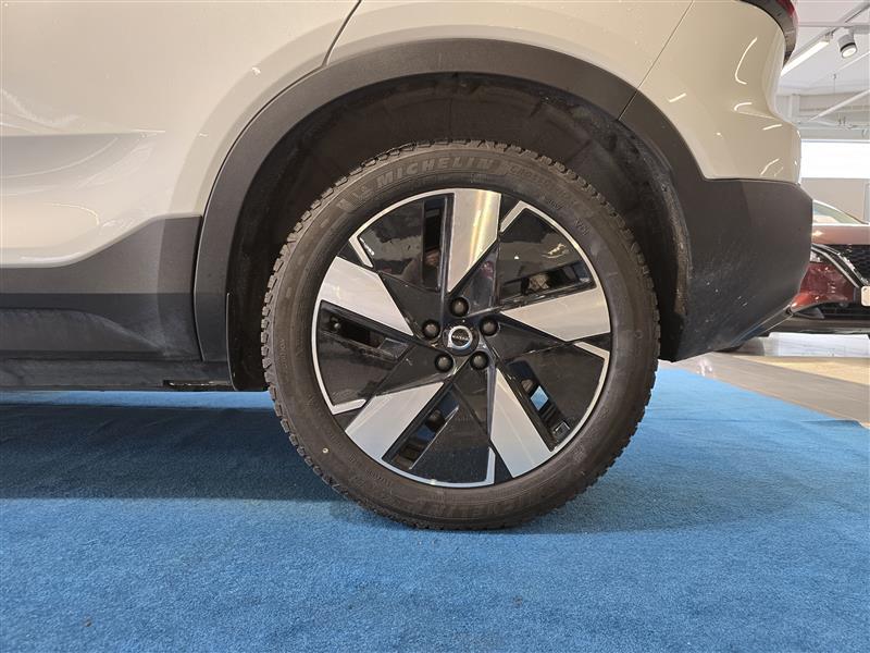 VOLVO C40 2024