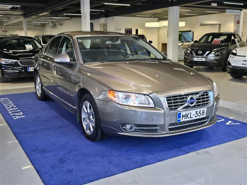 VOLVO S80 2011
