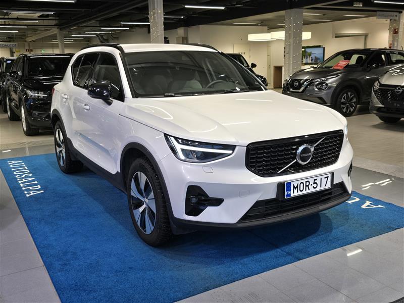 VOLVO XC40 2023