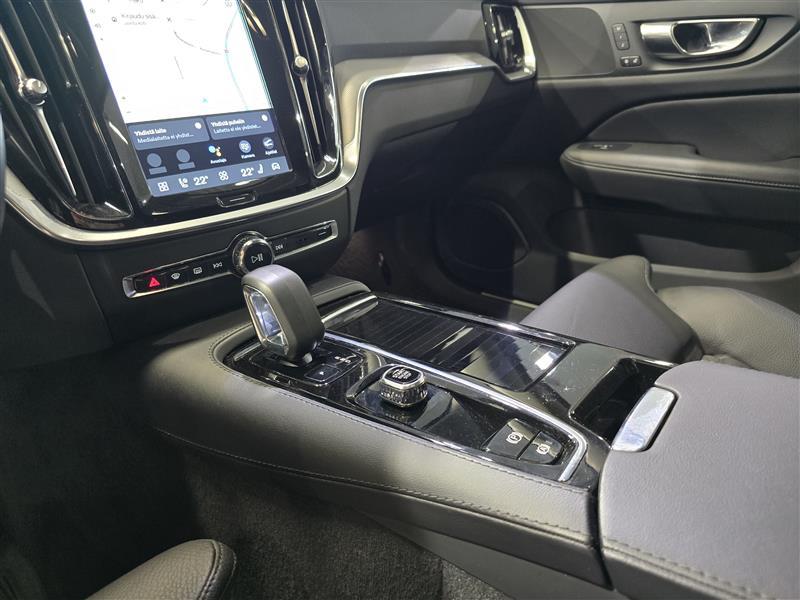 VOLVO V60 2023