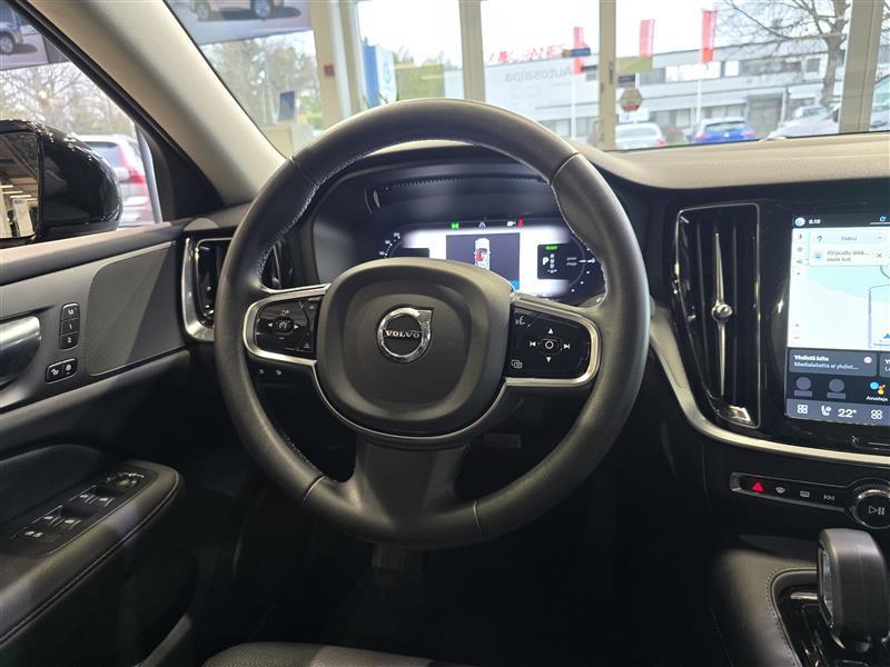 VOLVO V60 2023