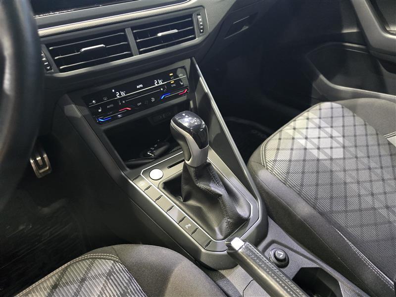 VOLKSWAGEN Polo 2023