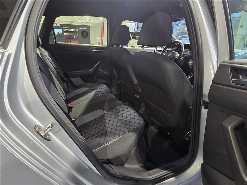 VOLKSWAGEN Polo 2023