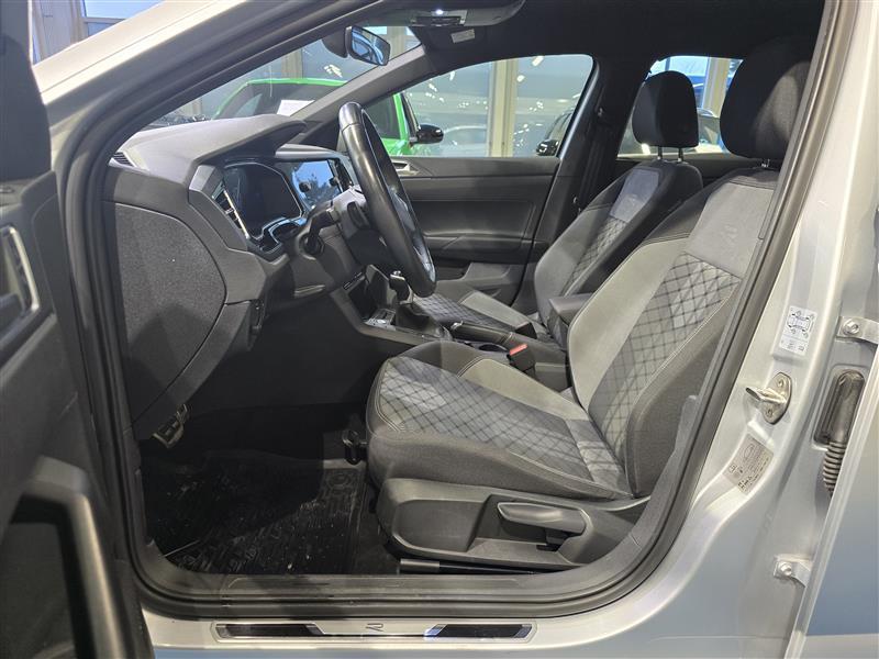 VOLKSWAGEN Polo 2023