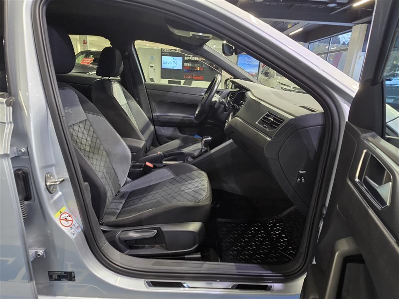 VOLKSWAGEN Polo 2023