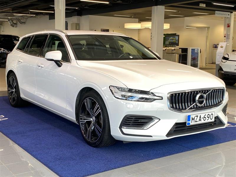VOLVO V60 2021