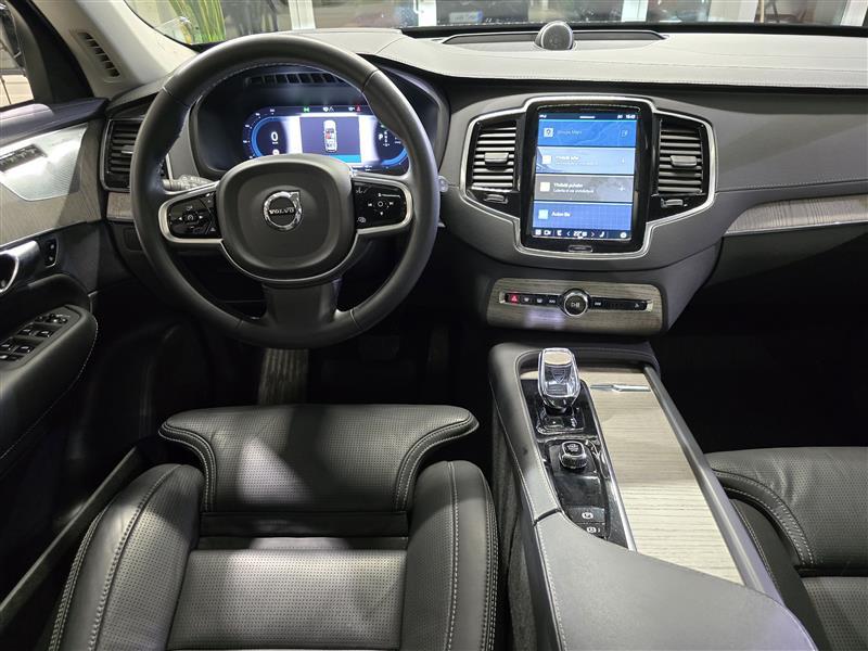 VOLVO XC90 2023
