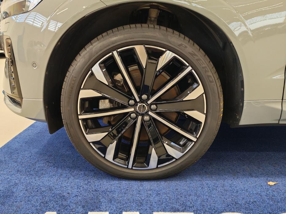 VOLVO XC60 2026