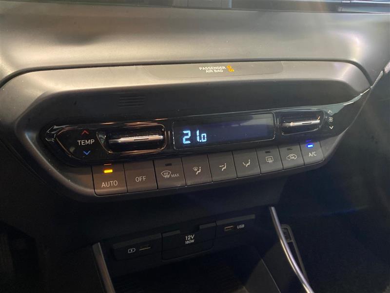 HYUNDAI i20 Hatchback 2021