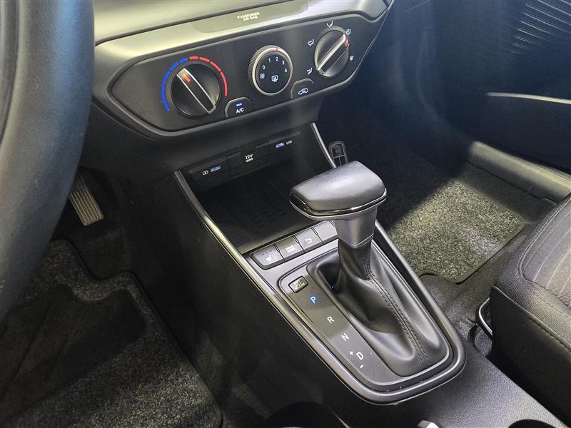 HYUNDAI i20 Hatchback 2021