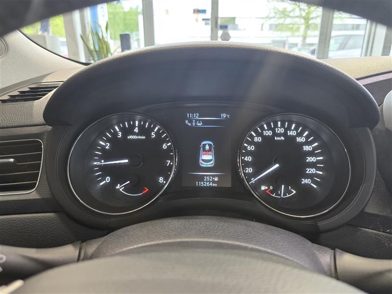 NISSAN Pulsar 2015