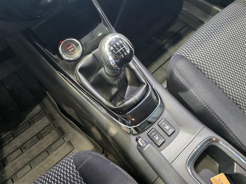 NISSAN Pulsar 2015