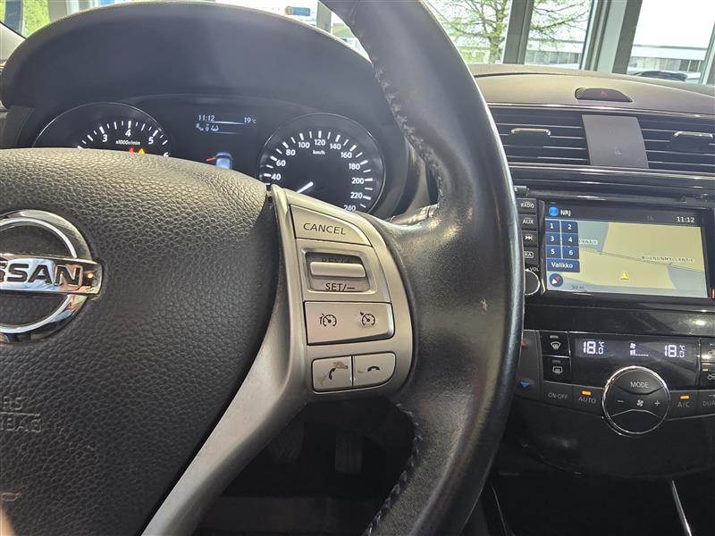 NISSAN Pulsar 2015