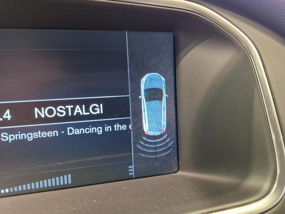 VOLVO V40 2015