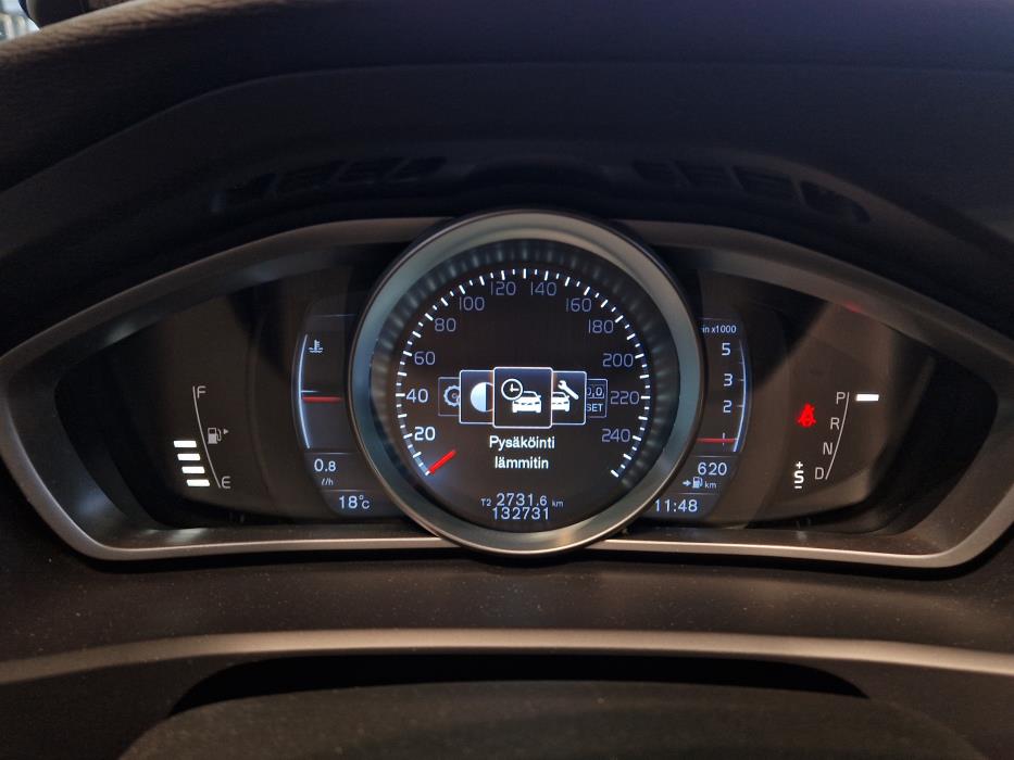 VOLVO V40 2015