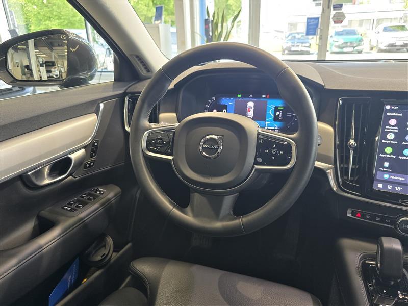 VOLVO V90 2024