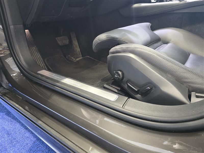VOLVO V90 2024