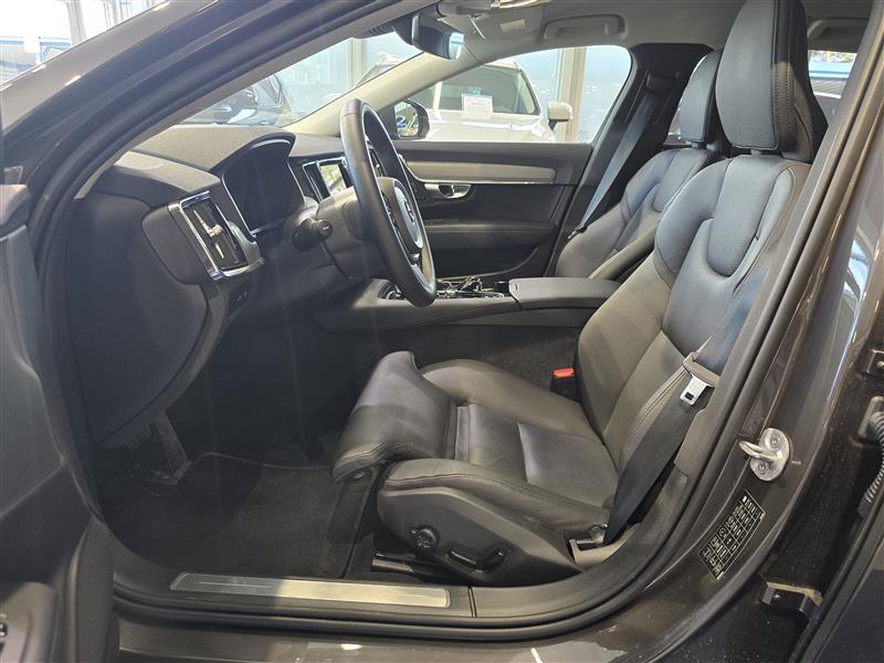 VOLVO V90 2024
