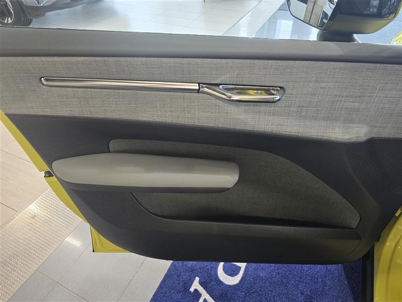 VOLVO EX30 2024