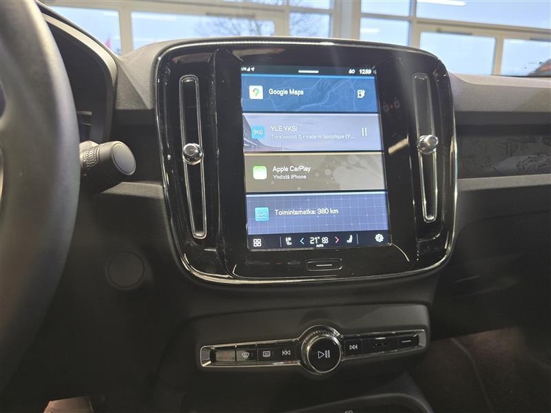 VOLVO C40 2024