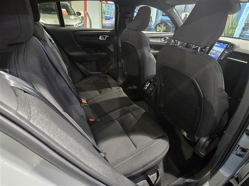 VOLVO C40 2024