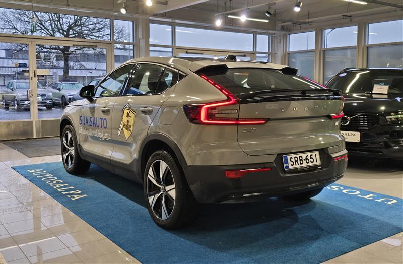 VOLVO C40 2024