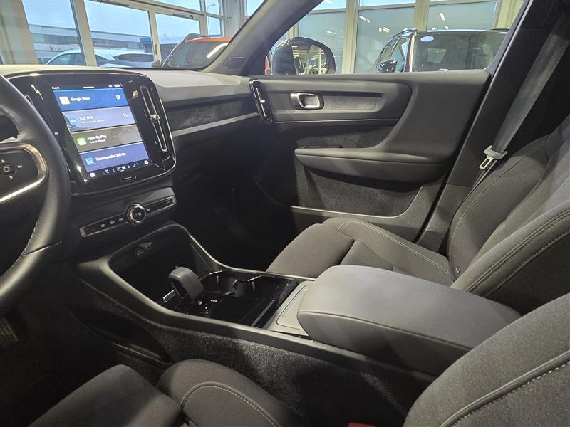 VOLVO C40 2024