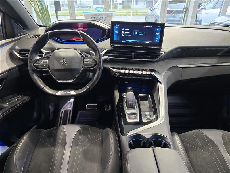 PEUGEOT 5008 2021
