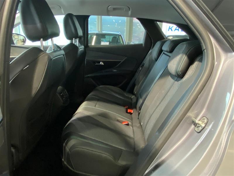 PEUGEOT 3008 2021