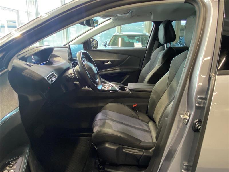PEUGEOT 3008 2021