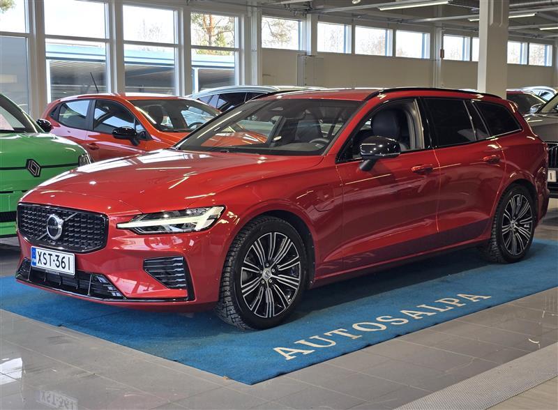 VOLVO V60 2024