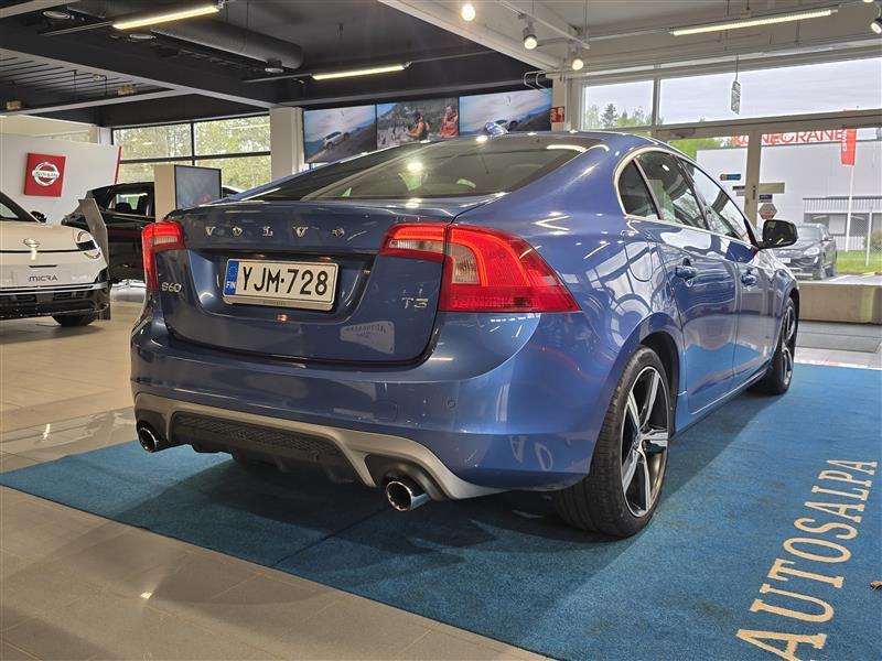 VOLVO S60 2017